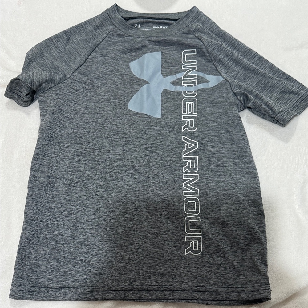 7 pieces of little boys size 5/6 Under Armour, Nike, & new balance